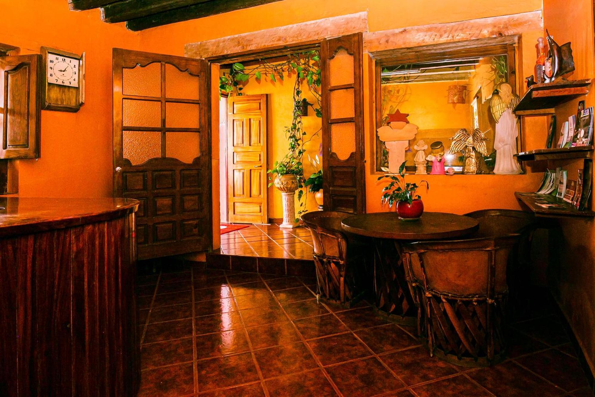 Oyo Posada De Los Angeles, Pátzcuaro Dış mekan fotoğraf